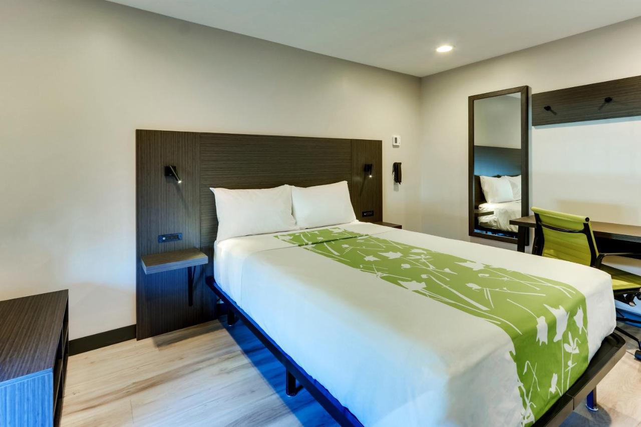 The Shamrock Hotel Сисеро Екстериор снимка